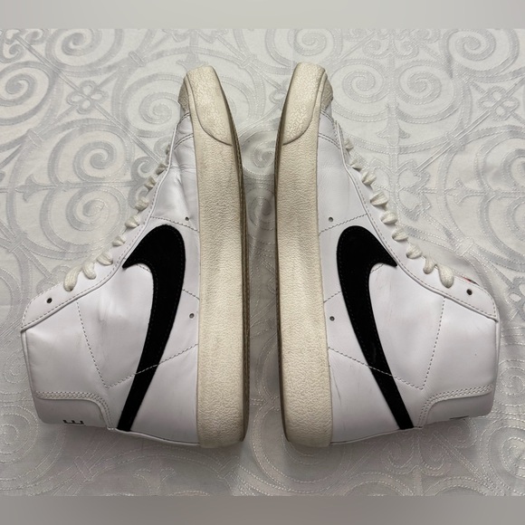 Nike Blazers White Black High-Top Sneakers Woman Size 8 Men Boy 6.5 CZ1055-100 - Picture 5 of 7